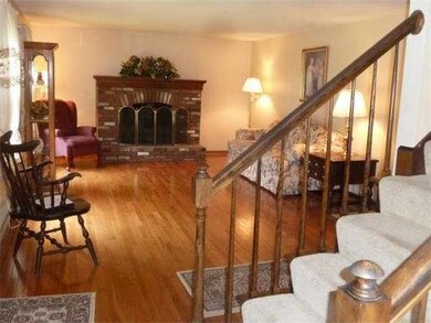 57 Elizabeth St, Palmer, MA 01069 - photo 3