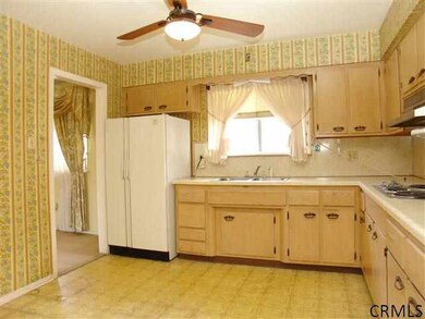 21 Barry Ct, Albany, NY 12211 - photo 2