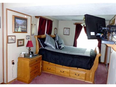 Master Bedroom. Extra Large Master Bedroom with pl