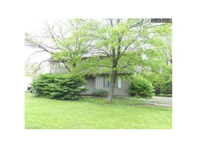 120 Cedar Cir, Cortland, OH 44410 - photo 2