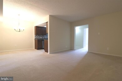 11654 Stoneview Square unit 11C, Reston, VA 20191 - photo 7