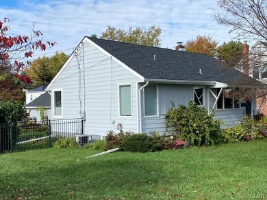 1142 N 15th St, Allentown, PA 18102 - photo 4