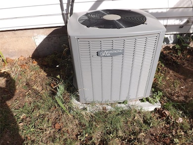 321 E Main St, Tipton, OK 73570 - photo 4