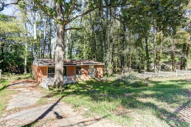 Investor Special On A Desirable Lot!