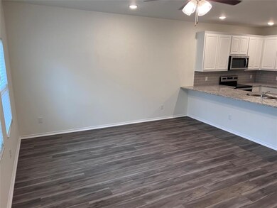 900 S 6th St unit 1, Bonham, TX 75418 - photo 4