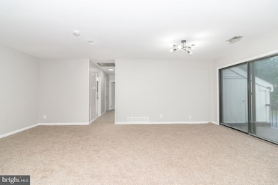 1475 Mount Holly Rd unit O9, Beverly, NJ 08010 - photo 7