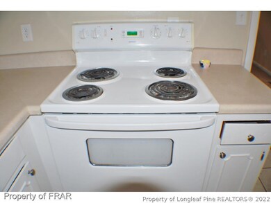 548 Glensford Dr, Fayetteville, NC 28314 - photo 5