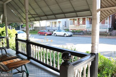 34 W 3rd St, Pottstown, PA 19464 - photo 2