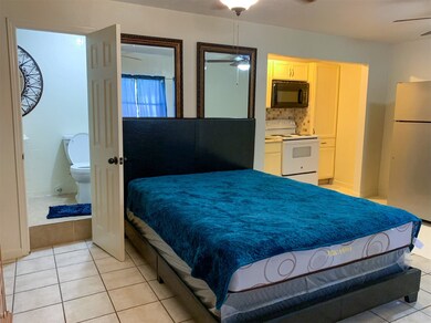 8430 Holiday Ln unit A, Houston, TX 77075 - photo 5