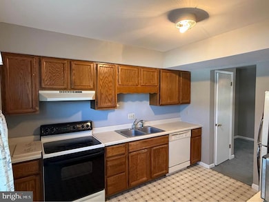 1145 Pheasant Dr N, Carlisle, PA 17013 - photo 6