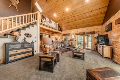 Open concept to the kitchen