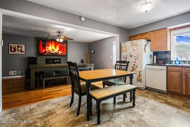 6205 Timmy Ct, Louisville, KY 40219 - photo 7