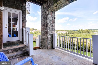 8719 Lake Edge Dr, Laurel, MD 20723 - photo 7