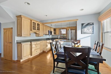Eat In Kitchen
