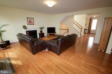 13005 Brierly Forest Ct, Manassas, VA 20112 - photo 4