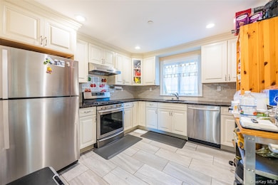 4515 Browvale Ln, Flushing, NY 11362 - photo 4