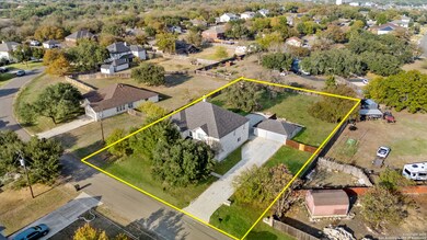 600 Bella Vista Cir, Kyle, TX 78640 - photo 7