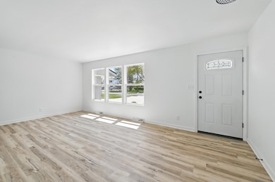 104 W Fransee Ln.