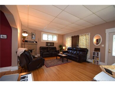 Beautiful Hardwood floors and dropped ceiling to h