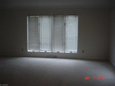 2016 Candelar Dr, High Point, NC 27265 - photo 4