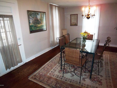 211 W 3rd St, Bloomsburg, PA 17815 - photo 6