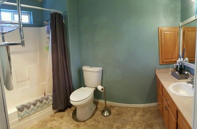 512 NW Lynel Ct, Grants Pass, OR 97526 - photo 4