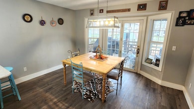 1019 Daniels St, Aurora, MO 65605 - photo 6