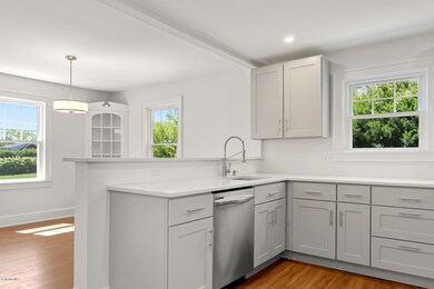 83 Elberon Ave, Pittsfield, MA 01201 - photo 4