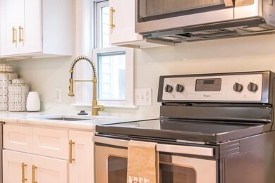 11 1/2 Mason St unit 3, Salem, MA 01970 - photo 5