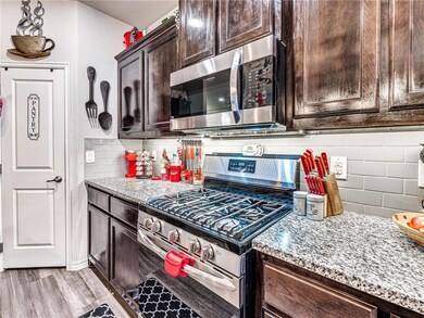 Kitchen Look at the bright disposition in your kit