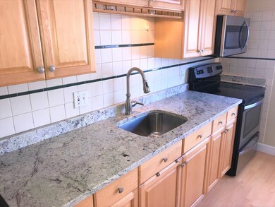 11 Pine St unit 5, Newburyport, MA 01950 - photo 4