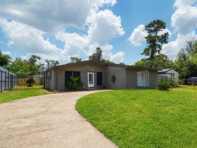 7322 Bigwood St, Houston, TX 77016 - photo 2