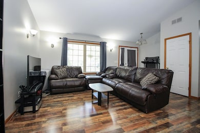 11546 Georgetown Dr, Demotte, IN 46310 - photo 5