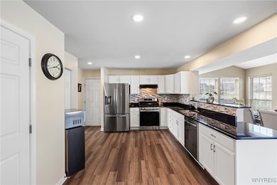 2466 King Fisher Ln, Niagara Falls, NY 14304 - photo 6