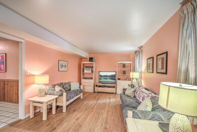 006_LIVING ROOM