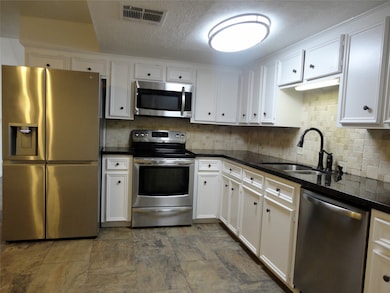 6700 Richardson Rd unit 204, Houston, TX 77069 - photo 3