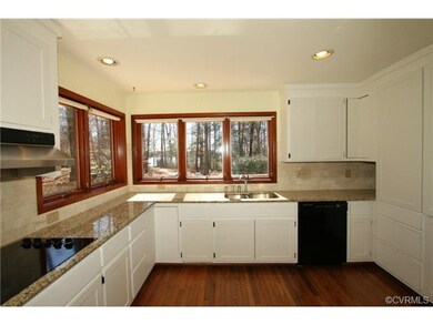 Kitchen, granite counter top/stainless steel appli