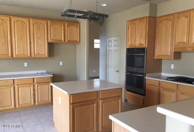 LARGE OPWEN KITCHEN