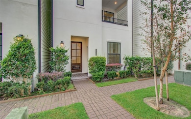 2810 Grand Fountains Dr unit B, Houston, TX 77054 - photo 2