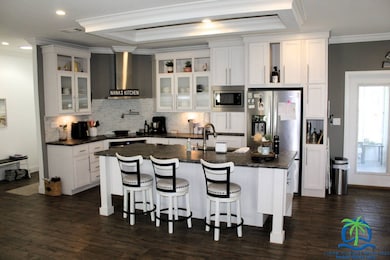 Gourmet kitchen