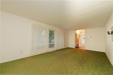 3504 Lanark Rd, Coopersburg, PA 18036 - photo 6