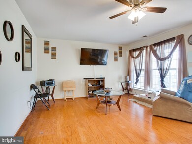 9266 Cardinal Forest Ln unit 101, Lorton, VA 22079 - photo 3