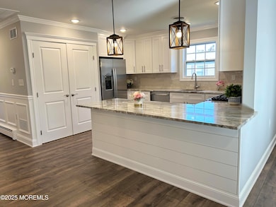 199 Cabrillo Blvd, Toms River, NJ 08757 - photo 6