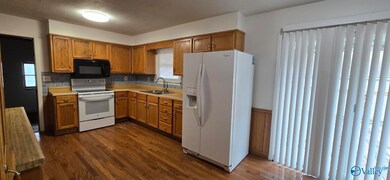 4829 Kyle Ln NW, Huntsville, AL 35810 - photo 4