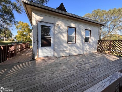 329 E Grace St, Osceola, IA 50213 - photo 5