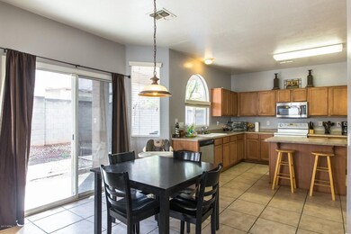 Eat-IN Kitchen/Dining
