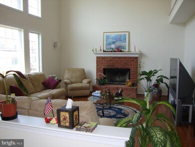 25947 Talmont Dr, Chantilly, VA 20152 - photo 5