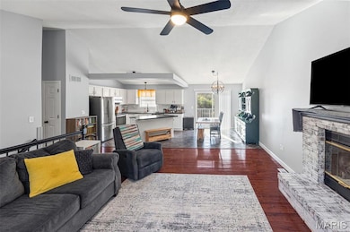 919 Carla Dr, Troy, IL 62294 - photo 2