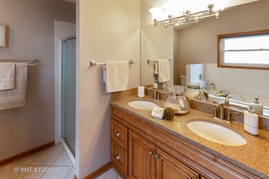 533 Lakeview Dr, Oswego, IL 60543 - photo 4