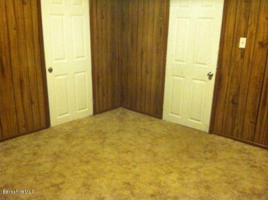 9 Zoar St, Pittsfield, MA 01201 - photo 7